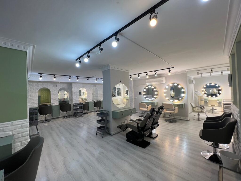 سالن زیبایی ریحانه مقدم