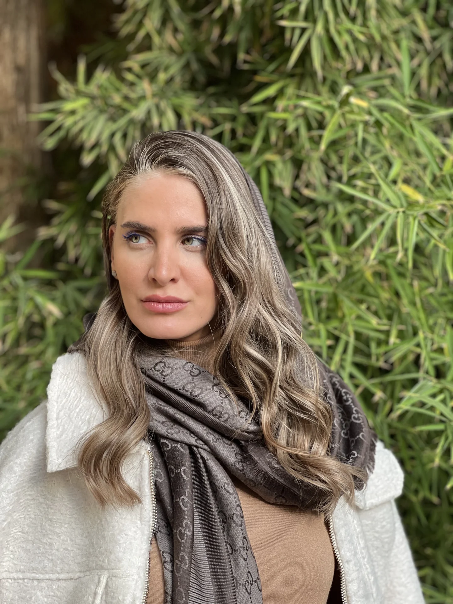 نمونه رنگ و لایت ریحانه مقدم